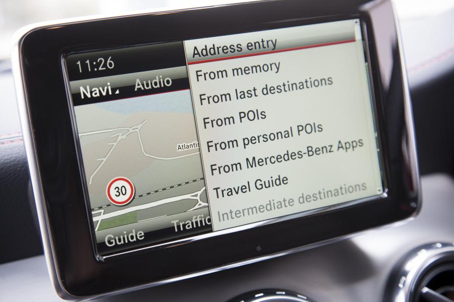  Mercedes-Benz GLA200 CDI 2014 года  (UK) (фото 43 из 46)